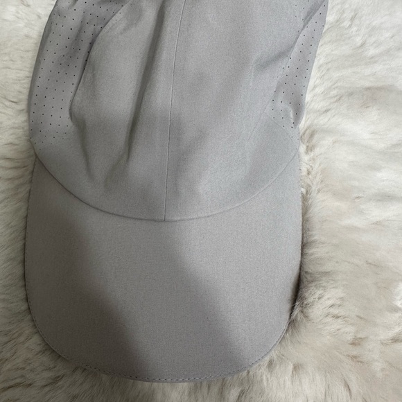lululemon athletica Gray Hat - Picture 1 of 4